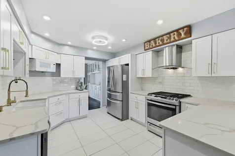 1497 Whitman Court Schaumburg IL 60173
