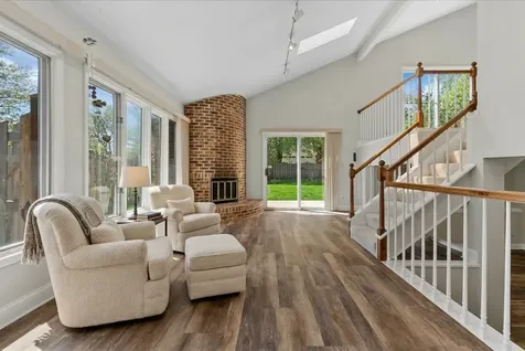 2718 North Elm Lane N Arlington Heights IL 60004