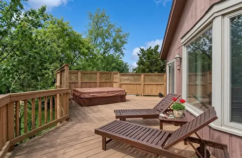 2718 North Elm Lane N Arlington Heights IL 60004
