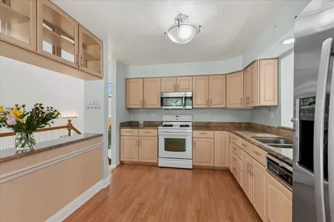 2718 North Elm Lane N Arlington Heights IL 60004