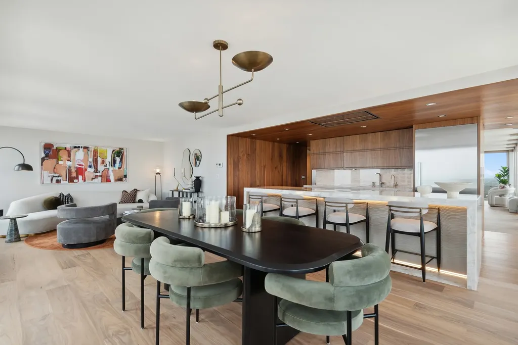 111 East Chestnut Street Chicago IL 60611