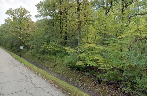 Deerfield Road Riverwoods IL 60015