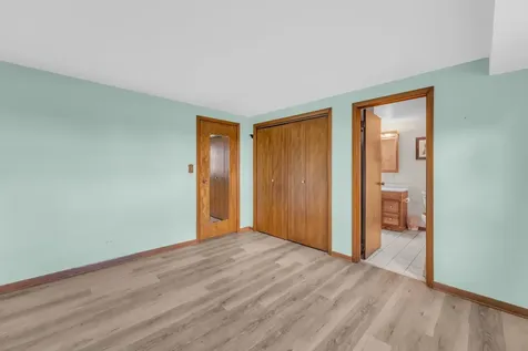 3303 Vermont Road Woodstock IL 60098