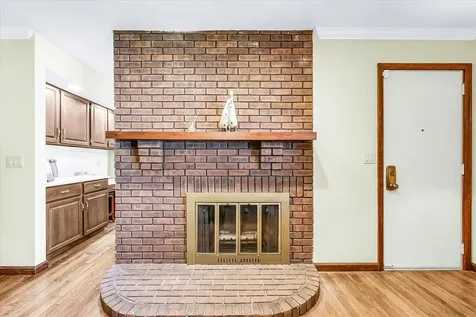 4111 Farhills Drive Champaign IL 61822