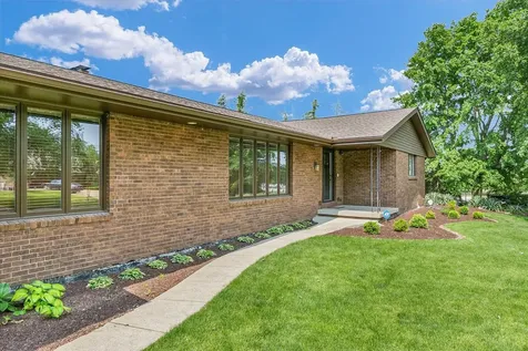 4111 Farhills Drive Champaign IL 61822