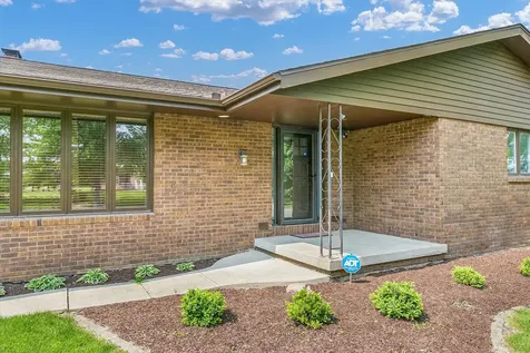 4111 Farhills Drive Champaign IL 61822