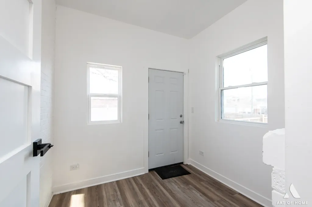 8353 South Hermitage Avenue Chicago IL 60620