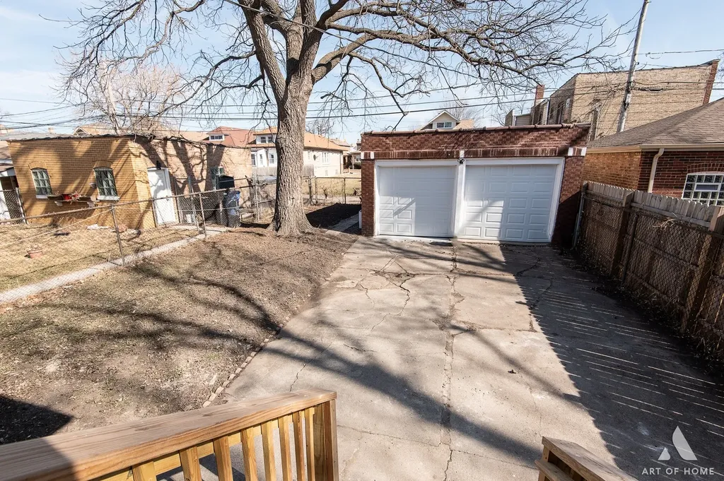 8353 South Hermitage Avenue Chicago IL 60620