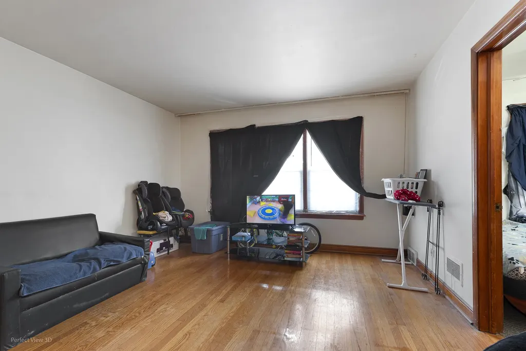 7847 South Maryland Avenue Chicago IL 60619