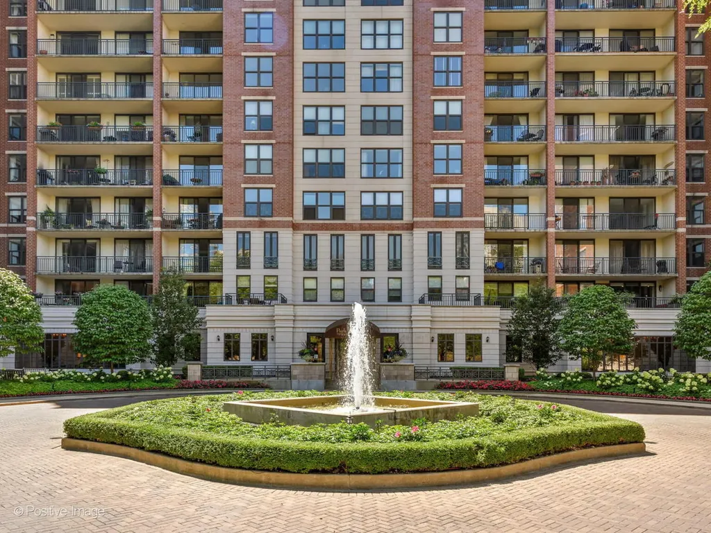 55 West Delaware Place Chicago IL 60610