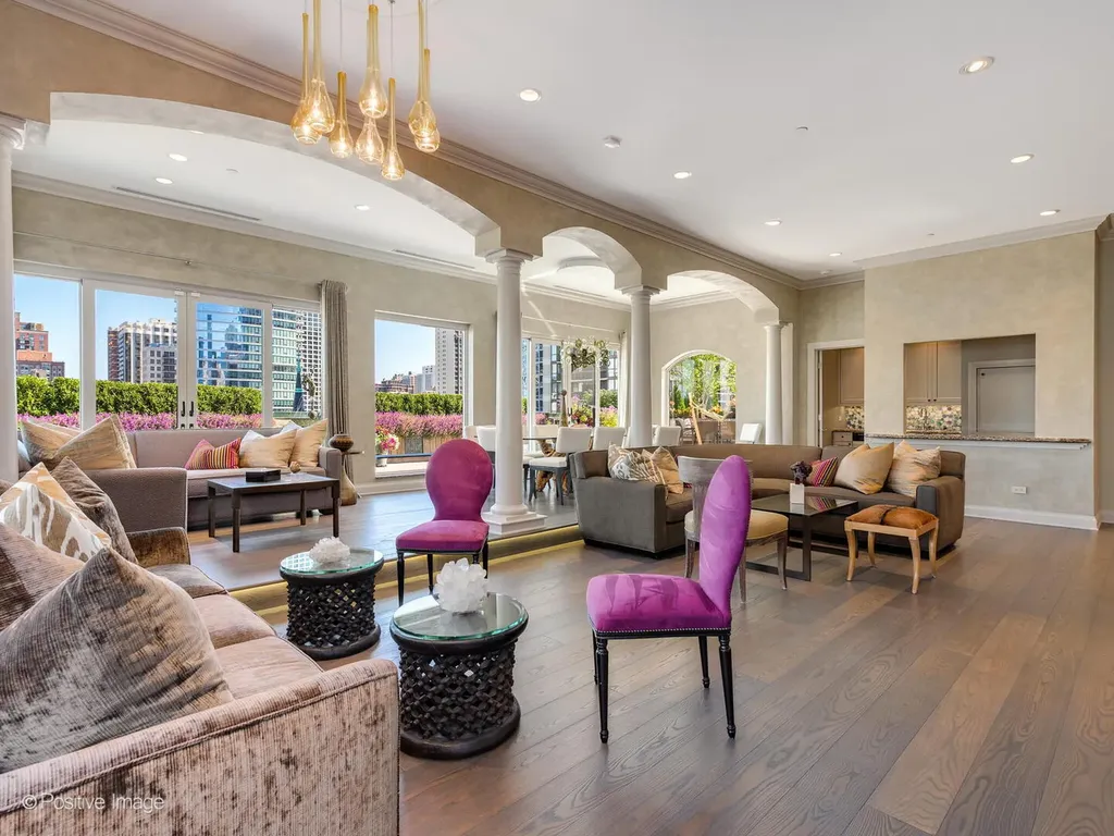 55 West Delaware Place Chicago IL 60610