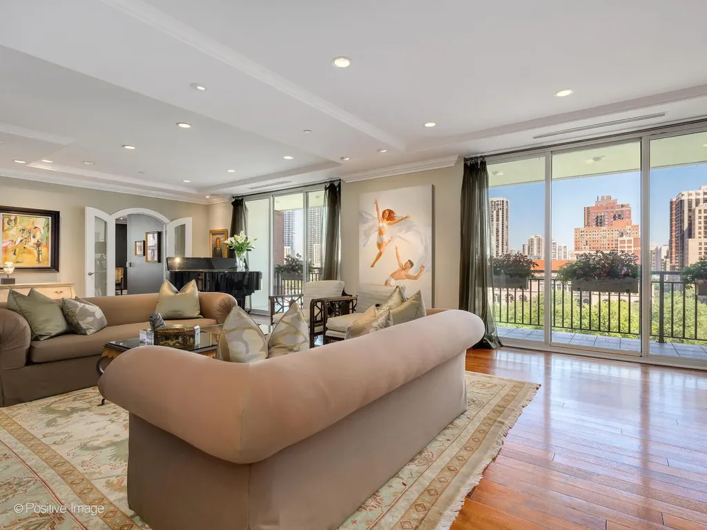55 West Delaware Place Chicago IL 60610