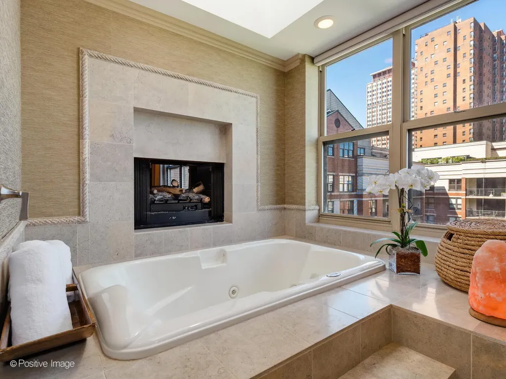 55 West Delaware Place Chicago IL 60610