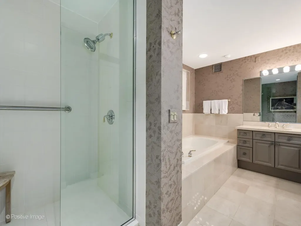 55 West Delaware Place Chicago IL 60610