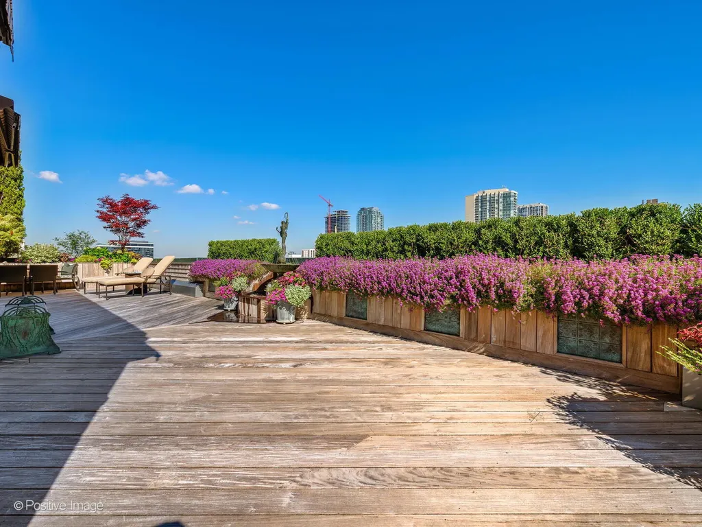 55 West Delaware Place Chicago IL 60610
