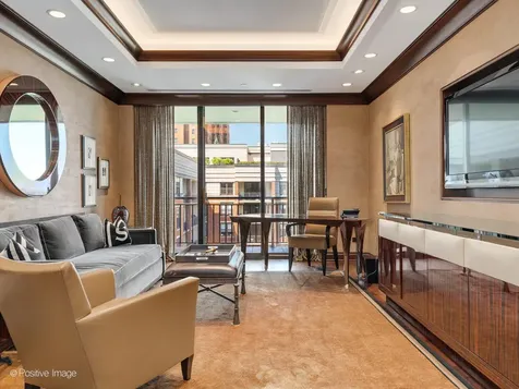 55 West Delaware Place Chicago IL 60610