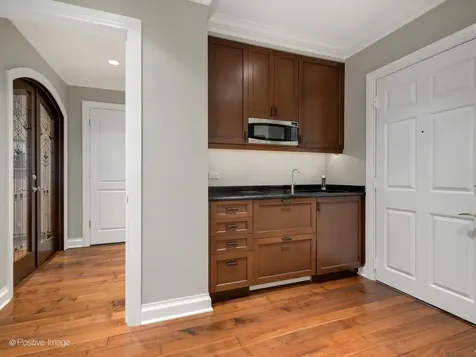 55 West Delaware Place Chicago IL 60610