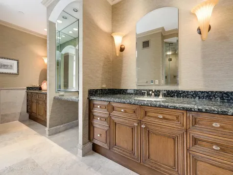 55 West Delaware Place Chicago IL 60610