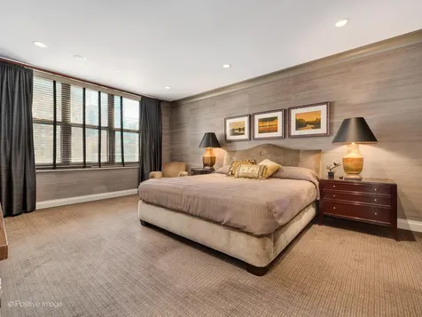 55 West Delaware Place Chicago IL 60610