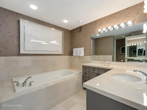55 West Delaware Place Chicago IL 60610