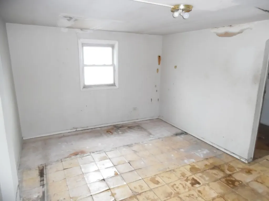 8432 South Ada Street Chicago IL 60620
