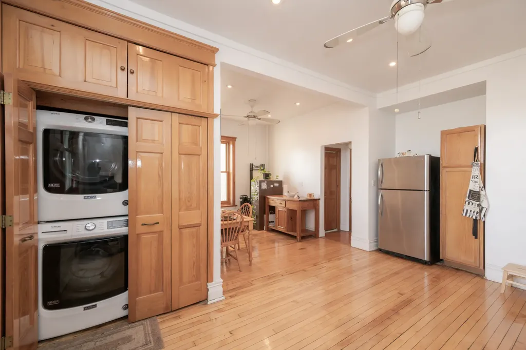 1354 East 48th Street Chicago IL 60615