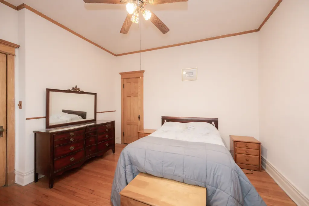 1354 East 48th Street Chicago IL 60615