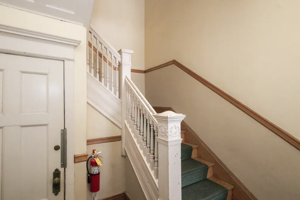 1354 East 48th Street Chicago IL 60615