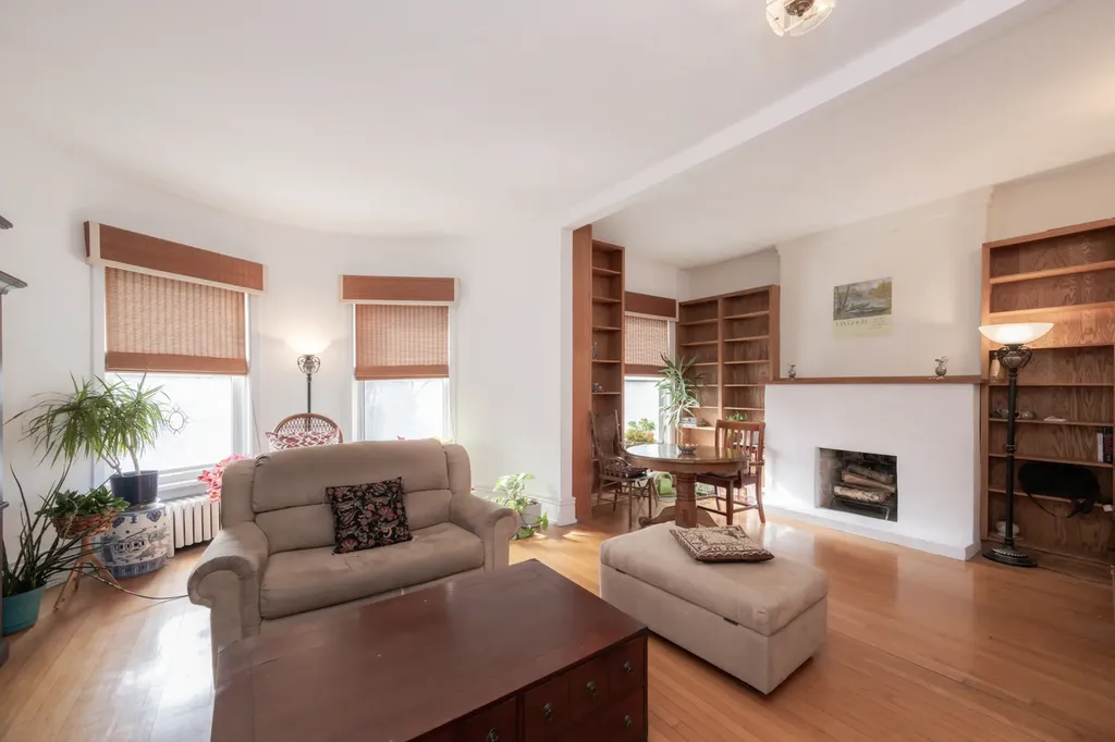 1354 East 48th Street Chicago IL 60615