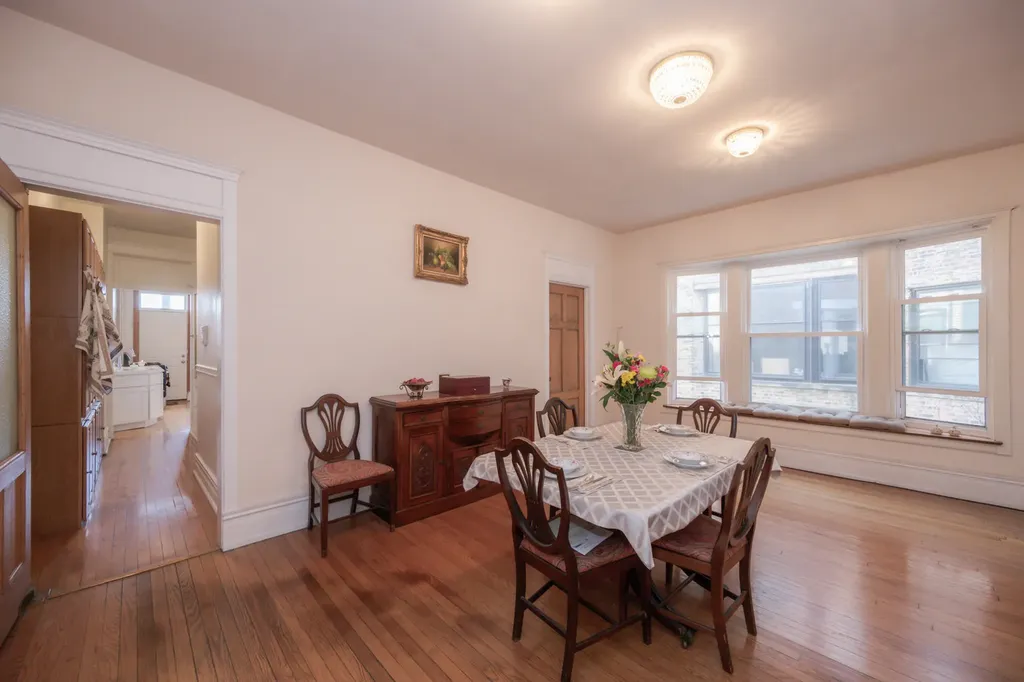 1354 East 48th Street Chicago IL 60615