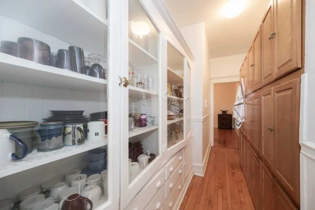 1354 East 48th Street Chicago IL 60615
