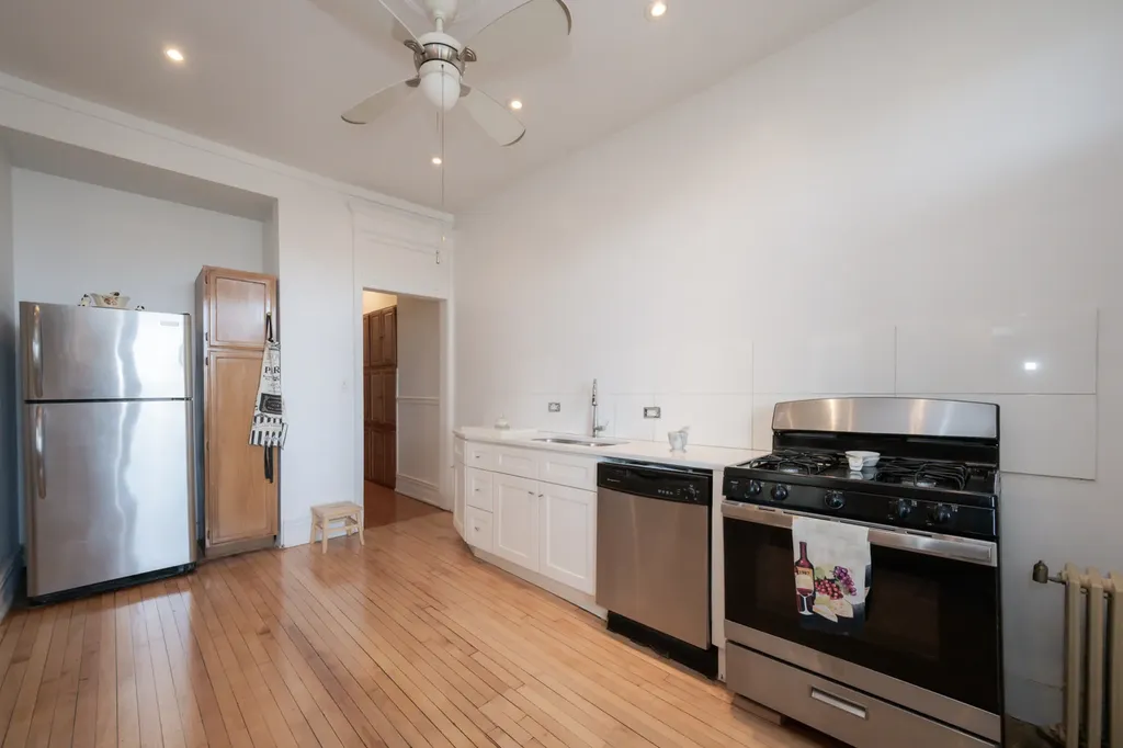 1354 East 48th Street Chicago IL 60615