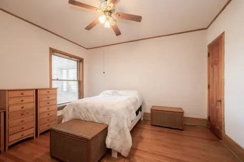 1354 East 48th Street Chicago IL 60615