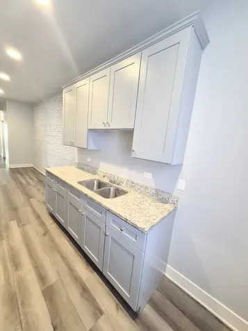 6210 South Eberhart Avenue Chicago IL 60637