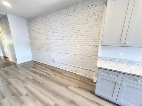 6210 South Eberhart Avenue Chicago IL 60637