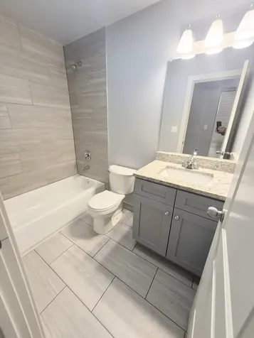 6210 South Eberhart Avenue Chicago IL 60637