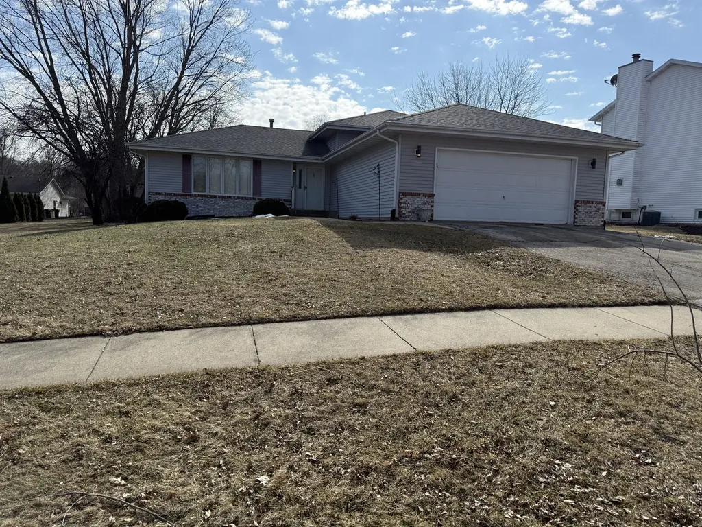 2215 Wheatland Terrace Freeport IL 61032