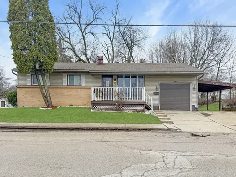 1305 South Prairie Avenue Freeport IL 61032
