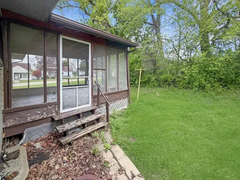 1305 South Prairie Avenue Freeport IL 61032