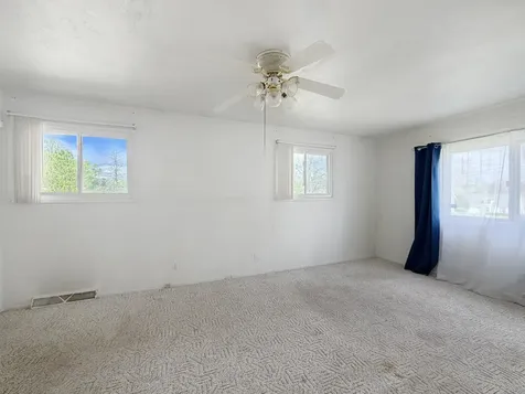 1305 South Prairie Avenue Freeport IL 61032