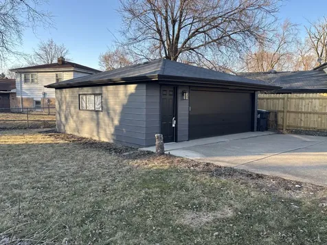 15848 Wabash Avenue South Holland IL 60473