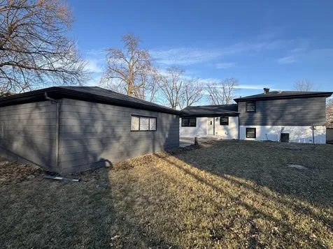15848 Wabash Avenue South Holland IL 60473