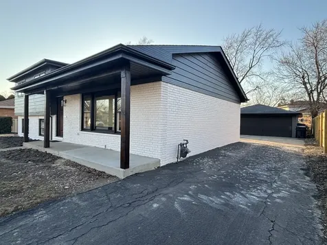 15848 Wabash Avenue South Holland IL 60473