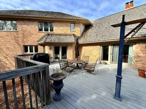 5443 Belmont Court Libertyville IL 60048