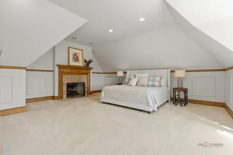 5443 Belmont Court Libertyville IL 60048