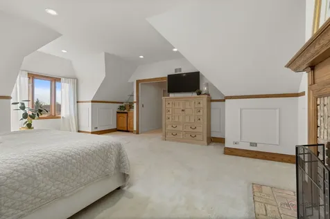 5443 Belmont Court Libertyville IL 60048