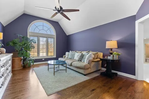 5443 Belmont Court Libertyville IL 60048