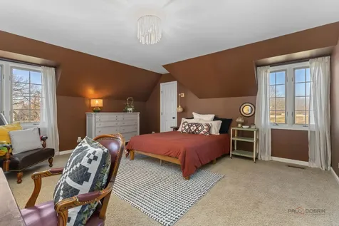 5443 Belmont Court Libertyville IL 60048