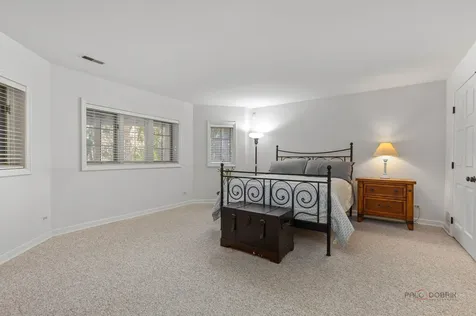 5443 Belmont Court Libertyville IL 60048