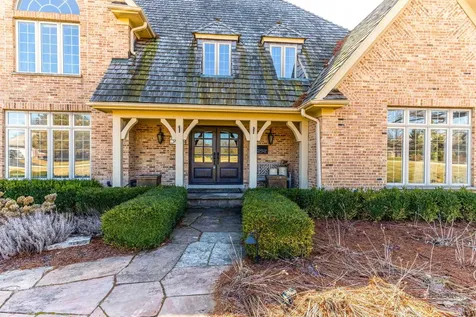5443 Belmont Court Libertyville IL 60048